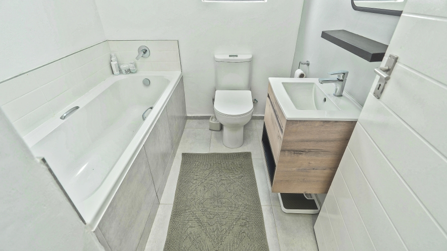 2 Bedroom Property for Sale in Groot Phesantekraal Estate Western Cape